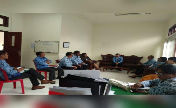 Rapat rutin asn diskop umkm. Nakertrans