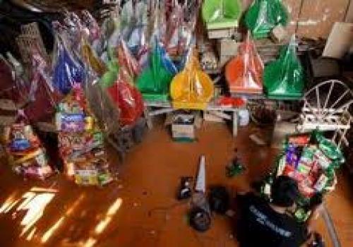 Pentingnya Mendorong Pelaku Usaha Mikro Dalam Badan Usaha Milik Desa (BUMDes)