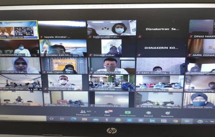 Mengikuti Rakor  ttg sosialisasi U U Ketenagakerjaan beserta 4 PP turunanya oleh Ibu Menteri Ketenagakerjaan serta bentuk dukungan / peran Pemda . secara virtual.