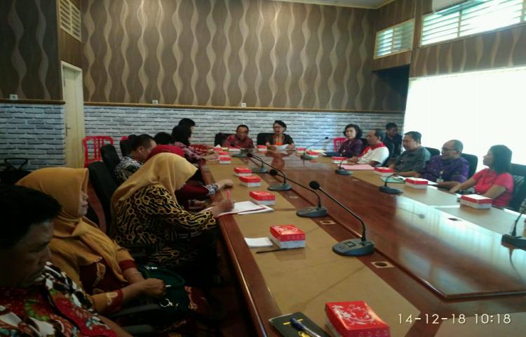 Plt Kepala Dinas Koperasi UMKM.Nakertrans Menerima Stady Tiru TPID Kabupaten Tulung Agung, Prov. Jawa Timur